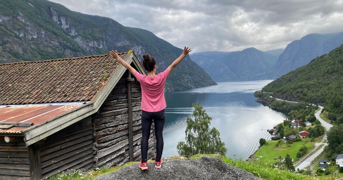 Randonnée avec vue sur le nærøyfjord